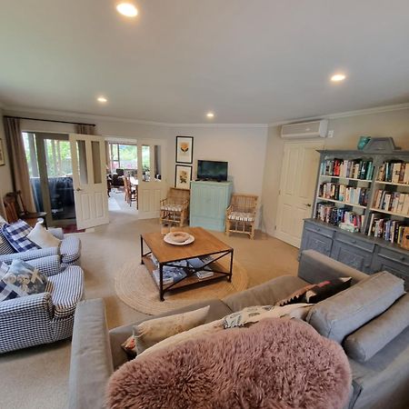 Wanaka Comfort - That Wanaka Tree Экстерьер фото